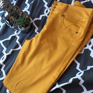 3 FOR $10♥️ High rise skinny jeans